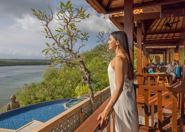 Pramana Nusa Ceningan 4* レンボンガン島